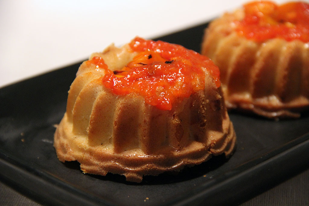 bundt-cake-sriracha-poivron