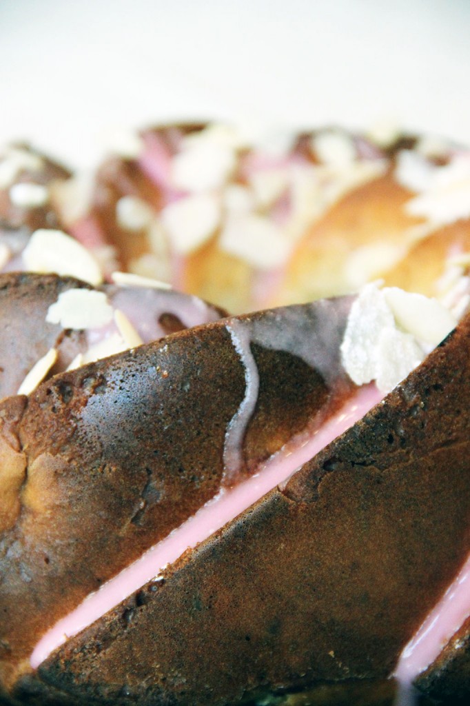 bundt-cake-cerises-amandes-2