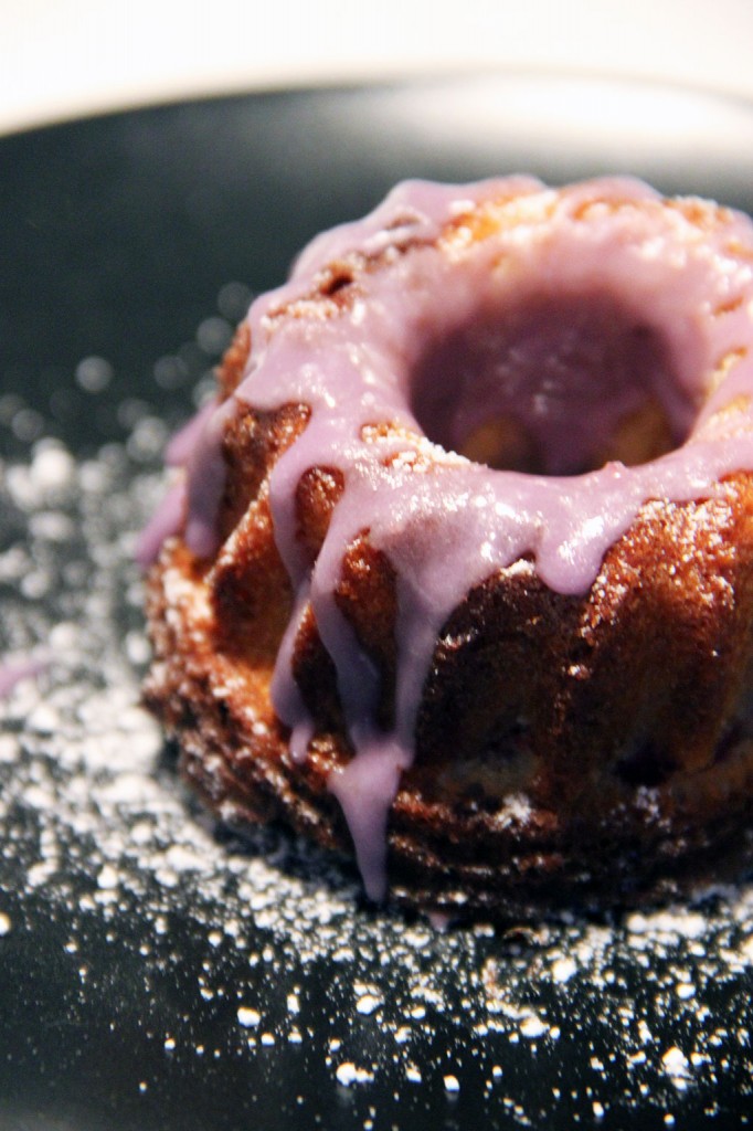 bundt-framboise-violette-chocolat-blanc-2