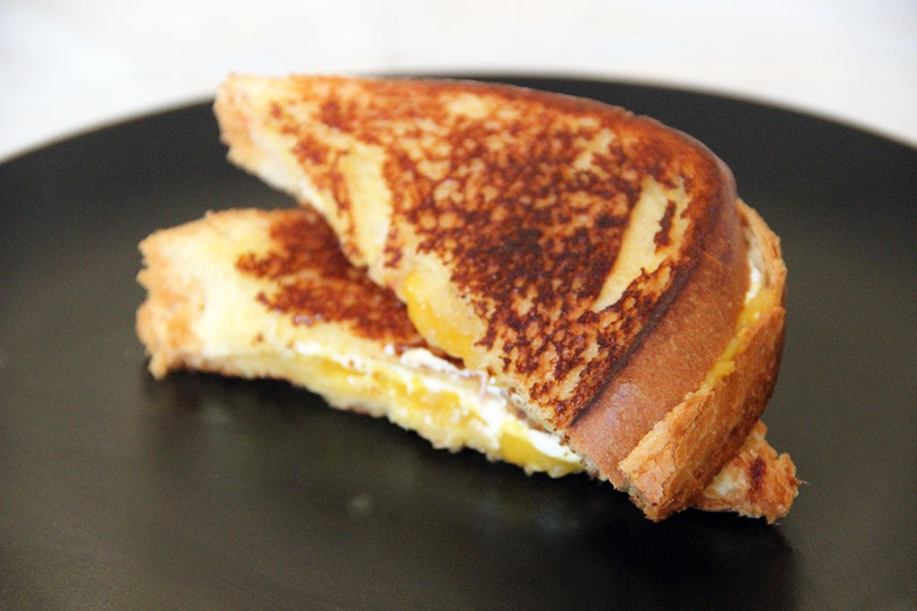 grilled-cheese-mangue-2