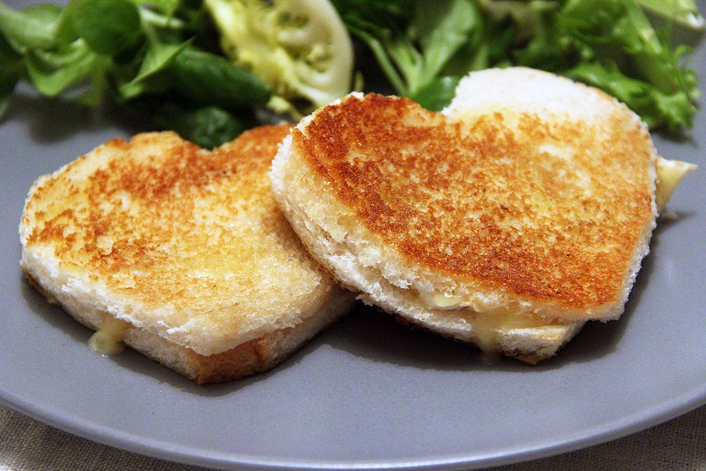 grilled-cheese-coeur-neufchatel-2