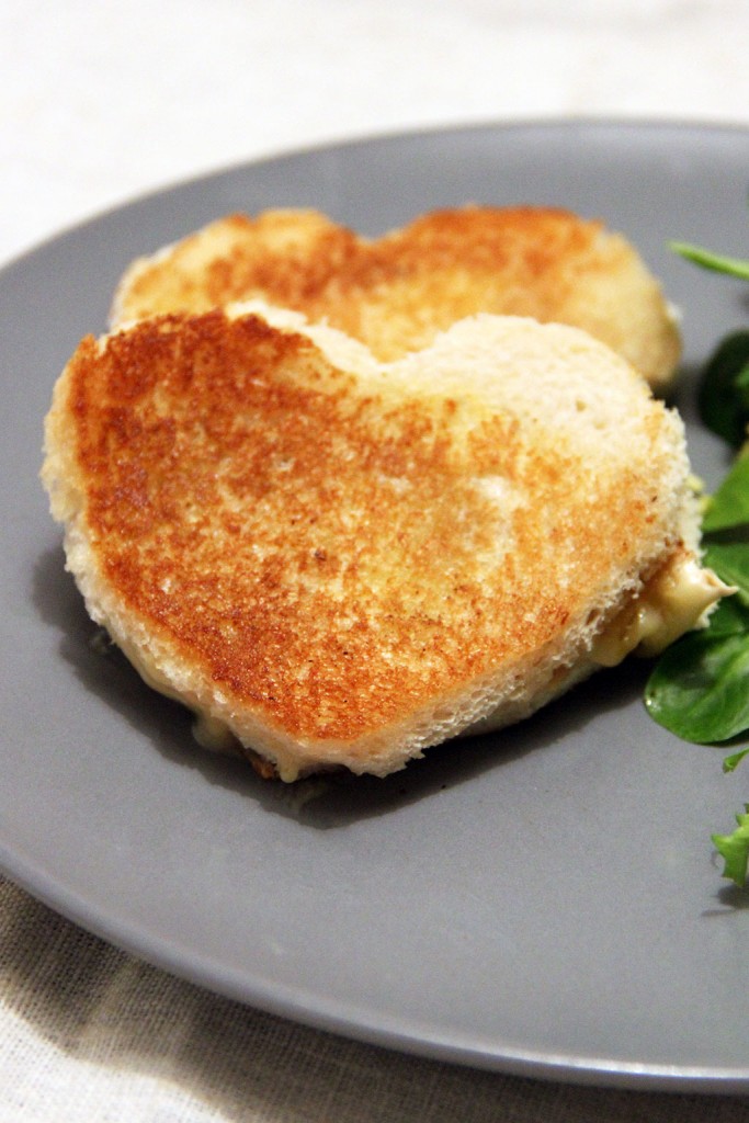 grilled-cheese-coeur-neufchatel-3