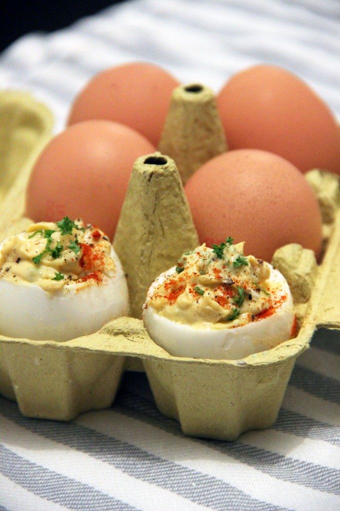 deviled-eggs-roquefort-2