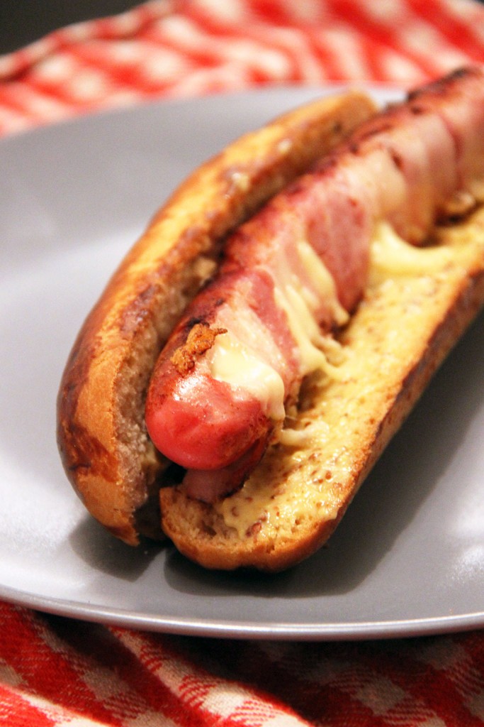 hot-dog-saucisse-fouree-fromage-3