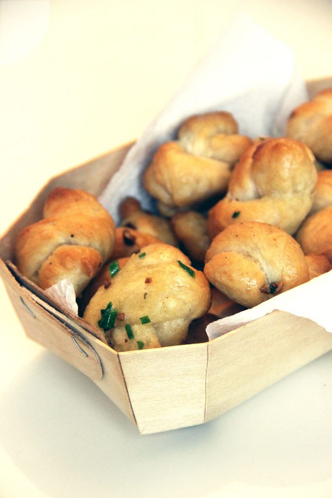 garlic-knots