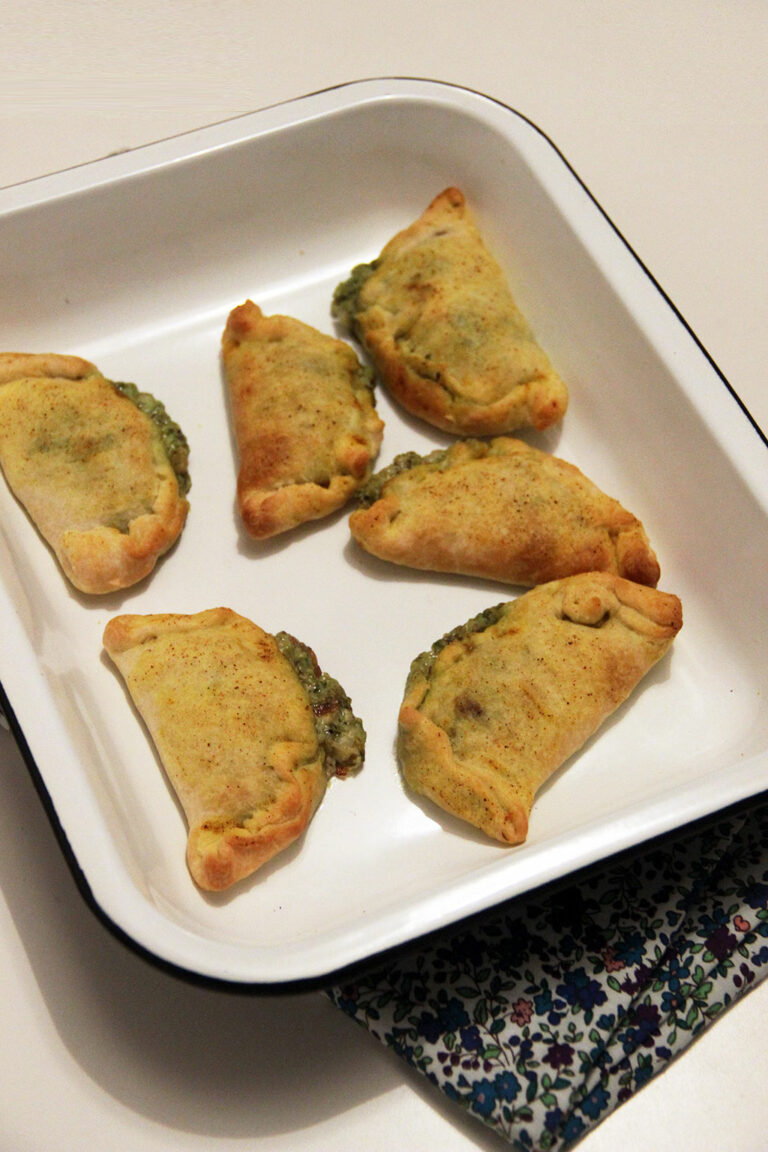 Empanadas à la ricotta, mozzarella et pesto Not parisienne