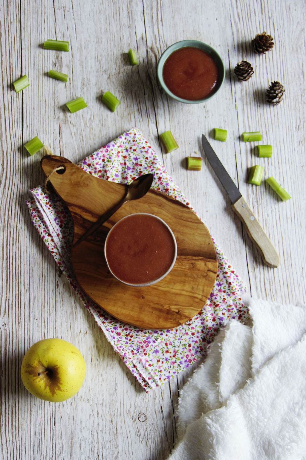 Compote aux pommes, rhubarbe et framboises Not parisienne
